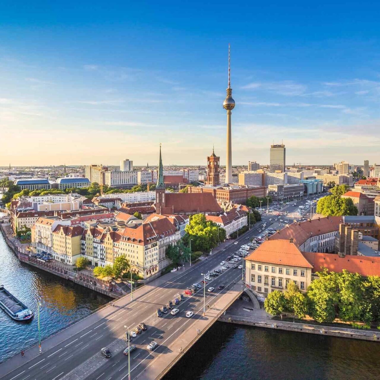 https://miamidadetravel.com/wp-content/uploads/2018/09/destination-berlin-05-1-1280x1280.jpg