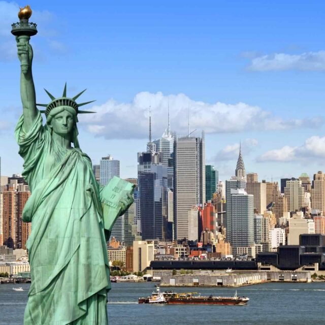 https://miamidadetravel.com/wp-content/uploads/2018/09/destination-new-york-01-1-640x640.jpg